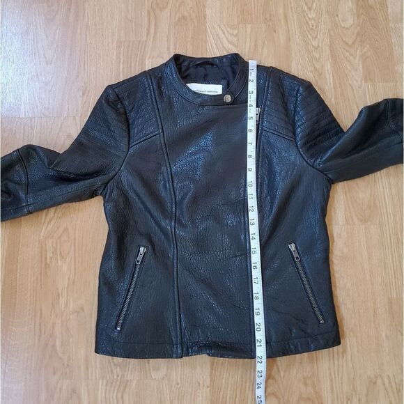 Cupcakes & Cashmere 100% Leather Shirley Moto Jacket size Small in Black - Picture 11 of 15